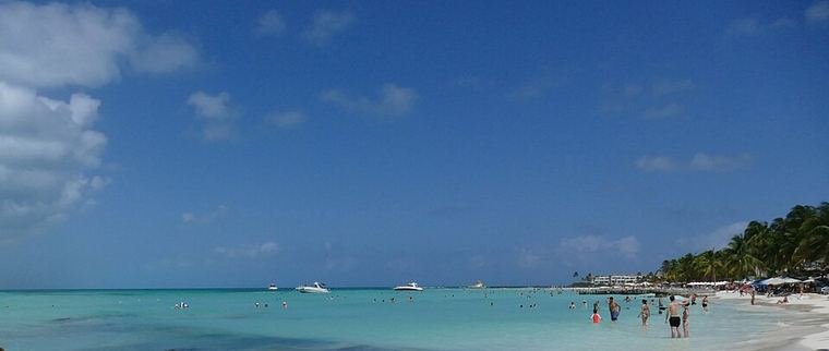 Playa Norte on Isla Mujeres, with clear shallow water