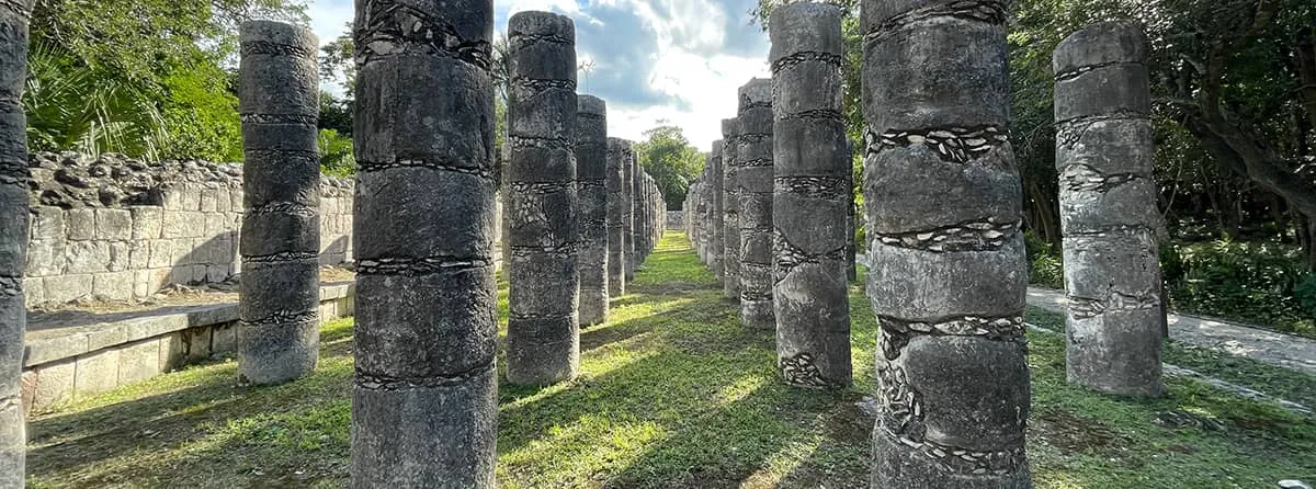 Plaza de las Mil Columnas Chichen Itza